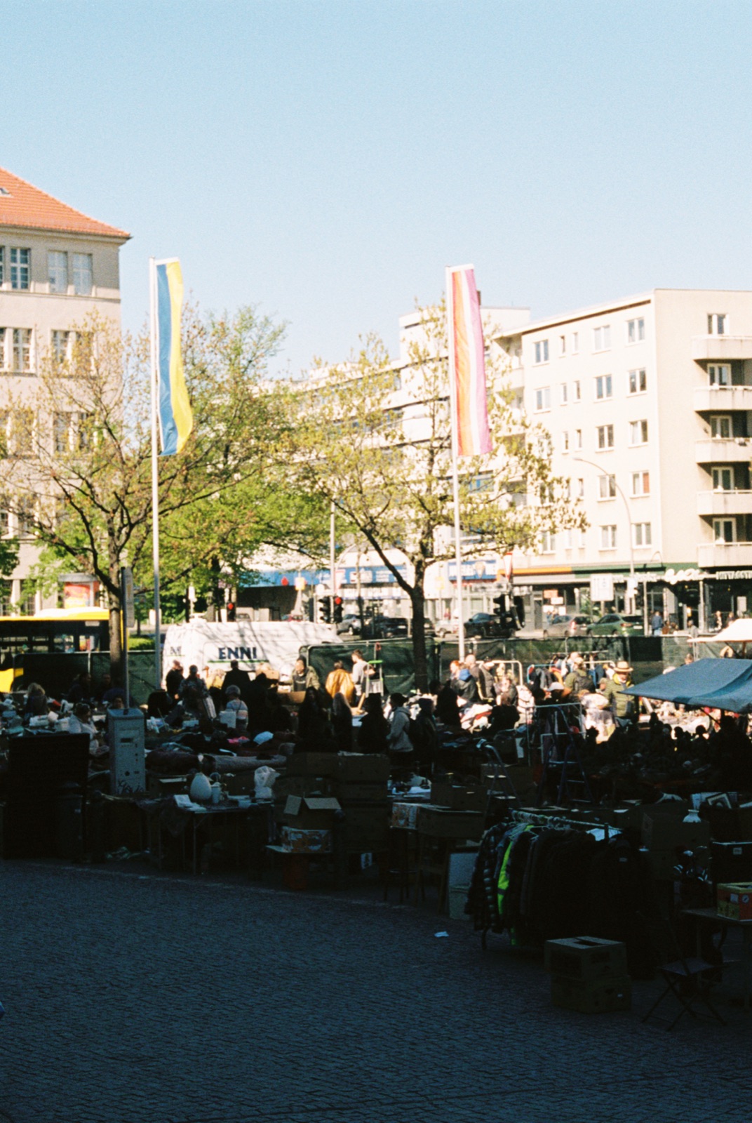 Wochenend-Markt am John-F.-Kennedy-Platz.